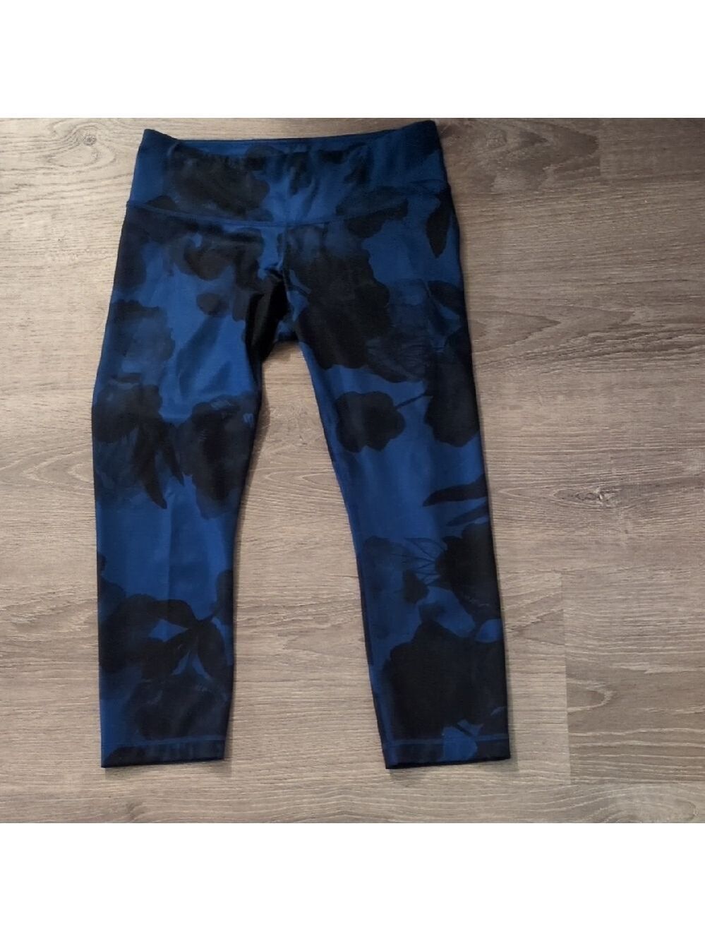 Lululemon Wunder Under Crop II Jumbo Inky Floral Black Inkwell Size 6